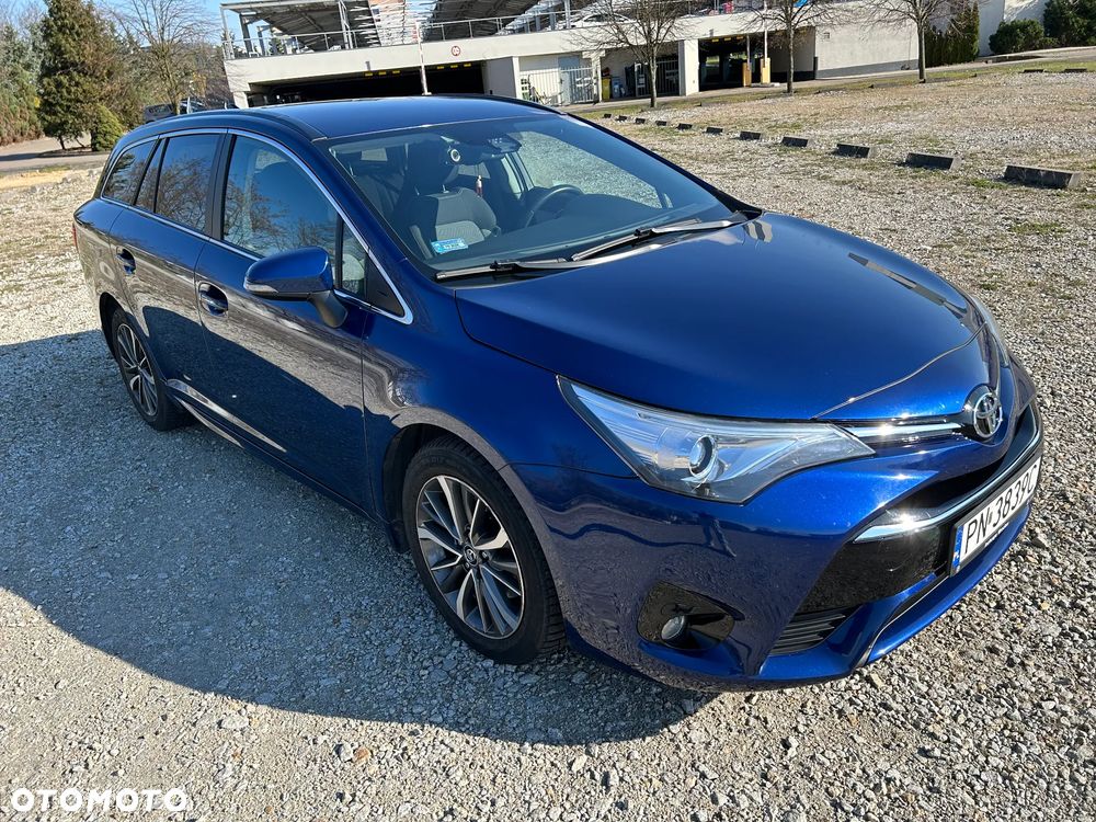 Toyota Avensis 2.0 D-4D Premium - 1