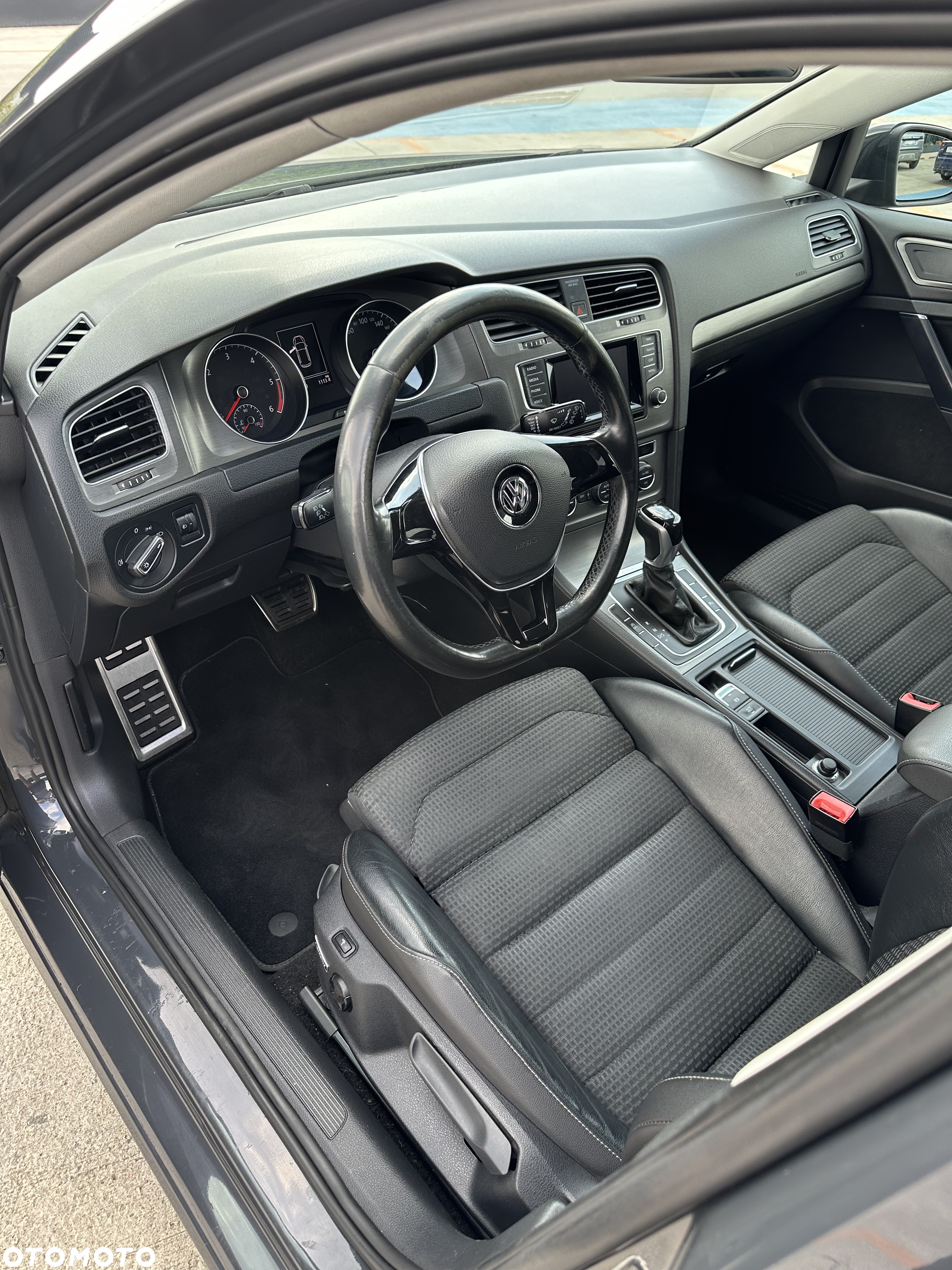 Volkswagen Golf VII 2.0 TDI BMT Highline DSG - 9