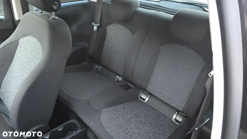 Opel Adam 1.2 Start/Stop Black Jack - 11