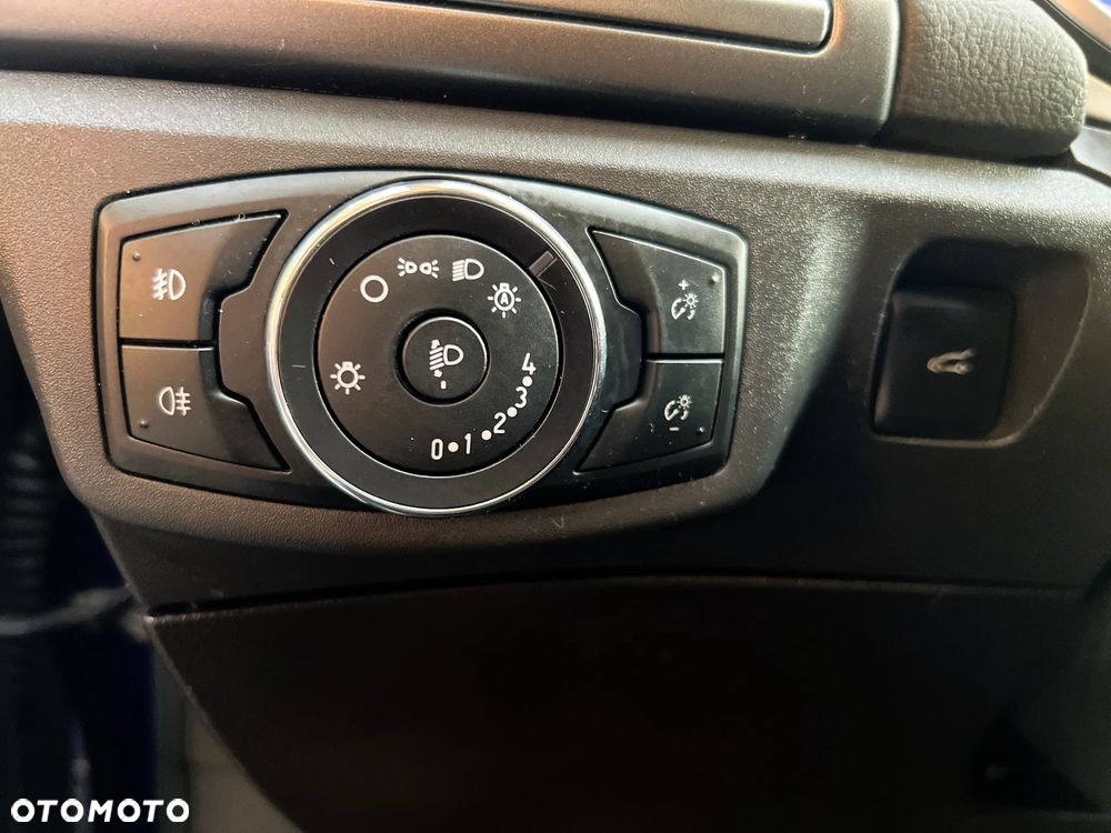 Ford Fusion - 24