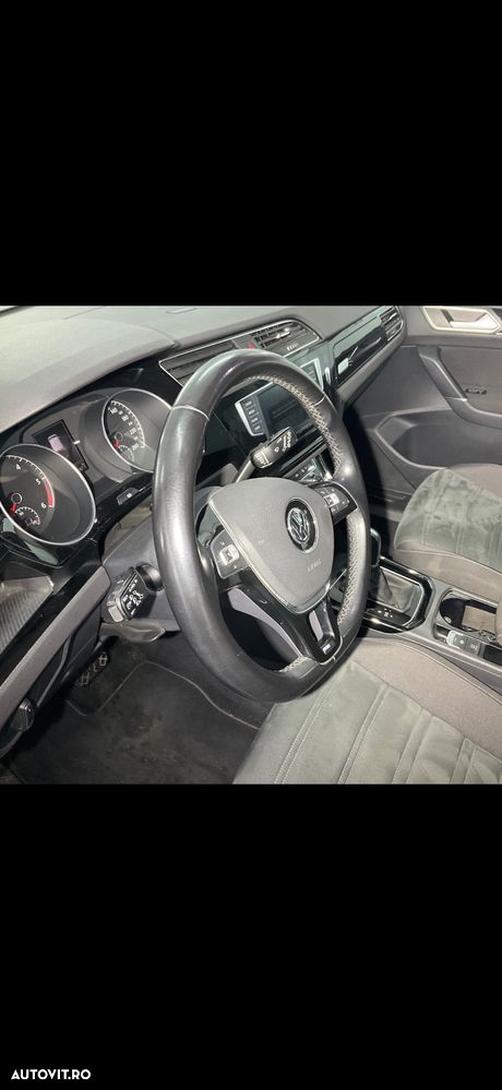 Volkswagen Touran 2.0 TDI SCR DSG Highline - 23