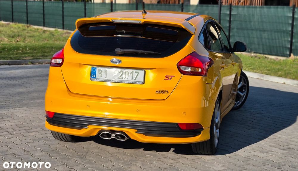 Ford Focus 2.0 EcoBoost ST mit Leder-Exclusiv-Paket - 4