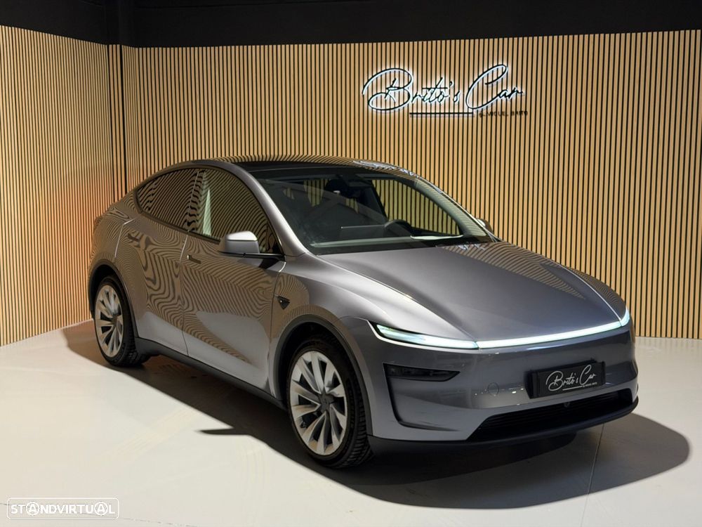 Tesla Model Y Long Range Dual Motor AWD - 1