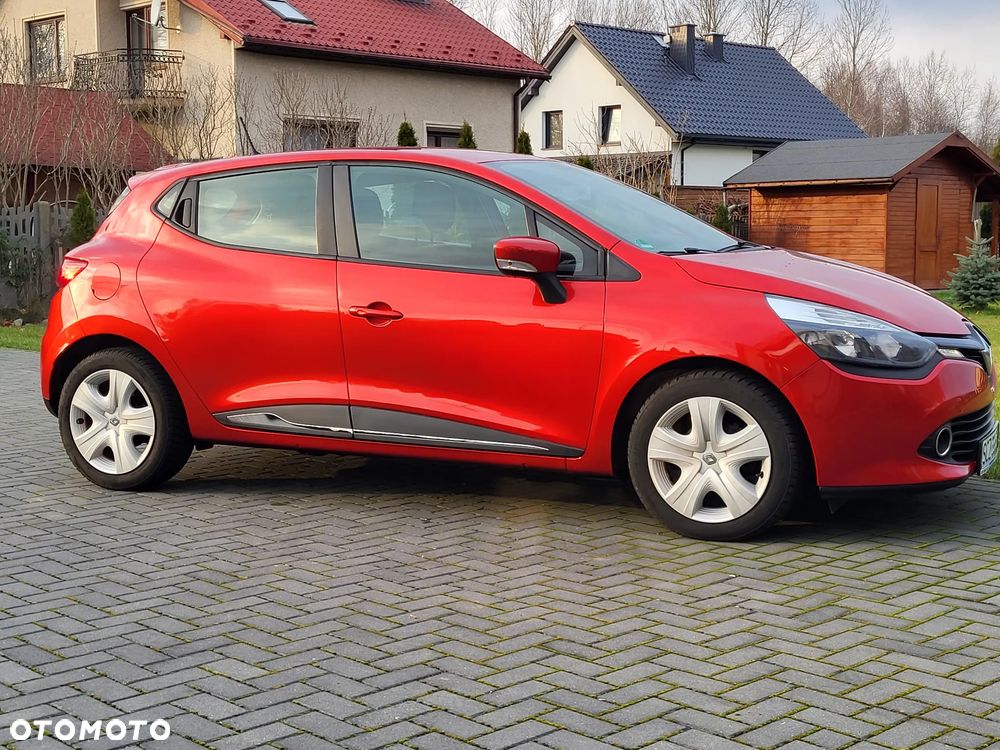 Renault Clio 1.2 16V 75 LIMITED - 12