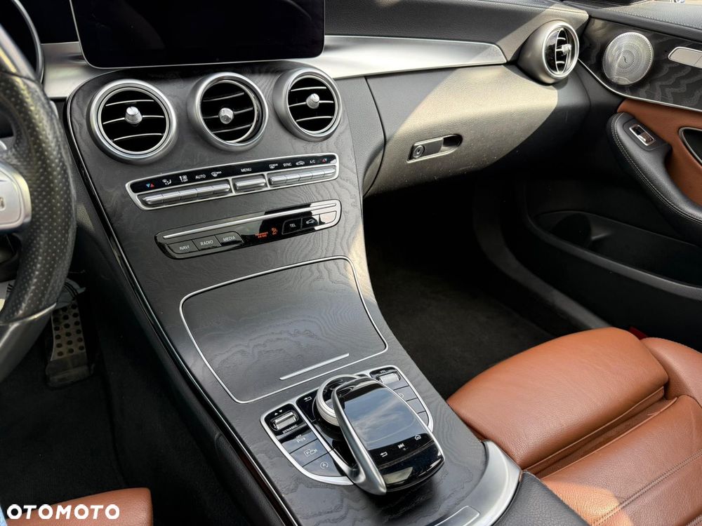 Mercedes-Benz Klasa C 200 4MATIC 9G-TRONIC - 22