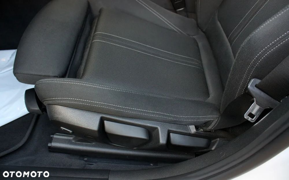 BMW Seria 3 320i GPF M Sport - 13