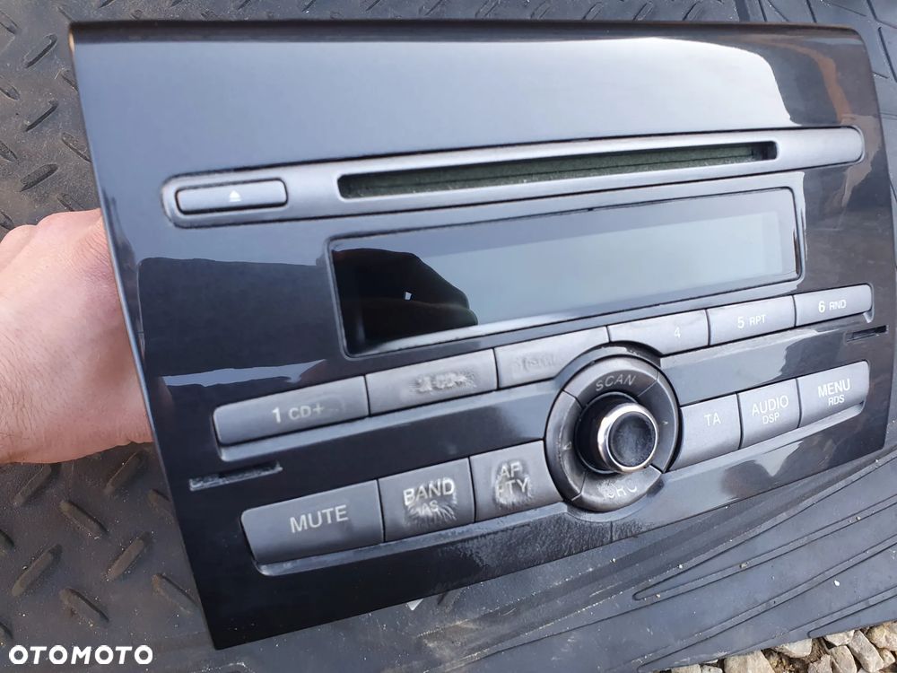 FIAT BRAVO II RADIO FABRYCZNE RADIOODTWARZACZ 735451941 - 2