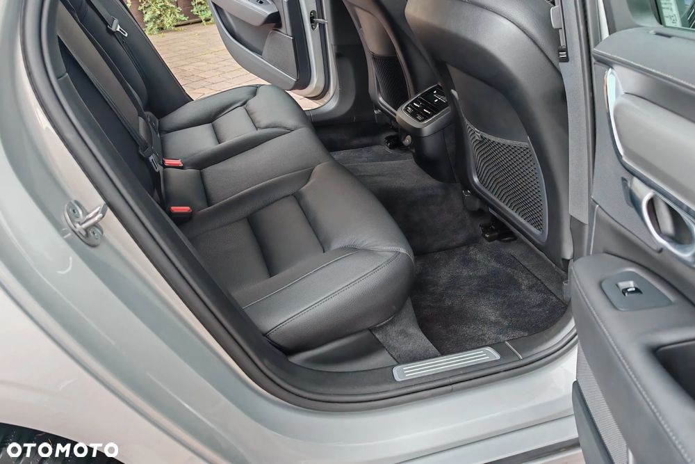 Volvo S90 B5 D AWD Ultimate Bright - 11