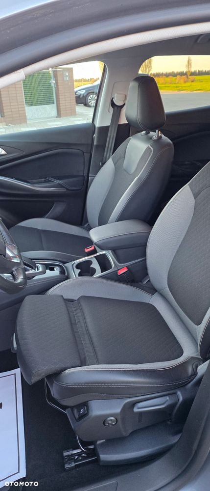 Opel Grandland X 1.6 DI Start/Stop Business Elegance - 8