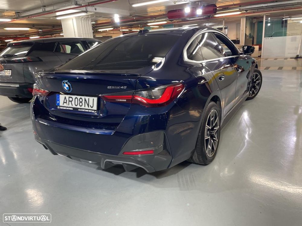 BMW i4 eDrive40 Desportiva M - 4