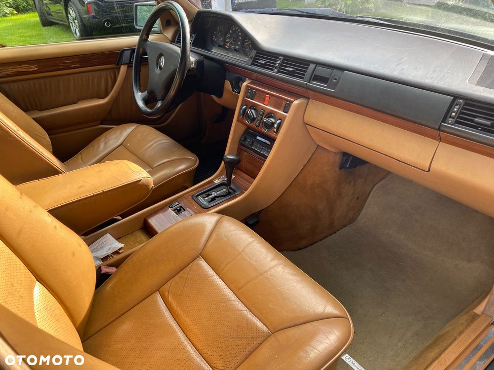 Mercedes-Benz W124 (1984-1993) - 12