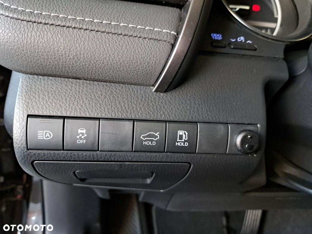 Toyota Camry 2.5 Hybrid Prestige CVT - 36