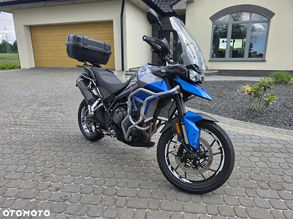 Triumph Tiger - 1