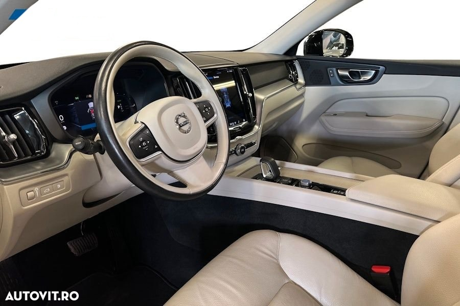 Volvo XC 60 T6 AWD Recharge Geartronic Inscription Expression - 2