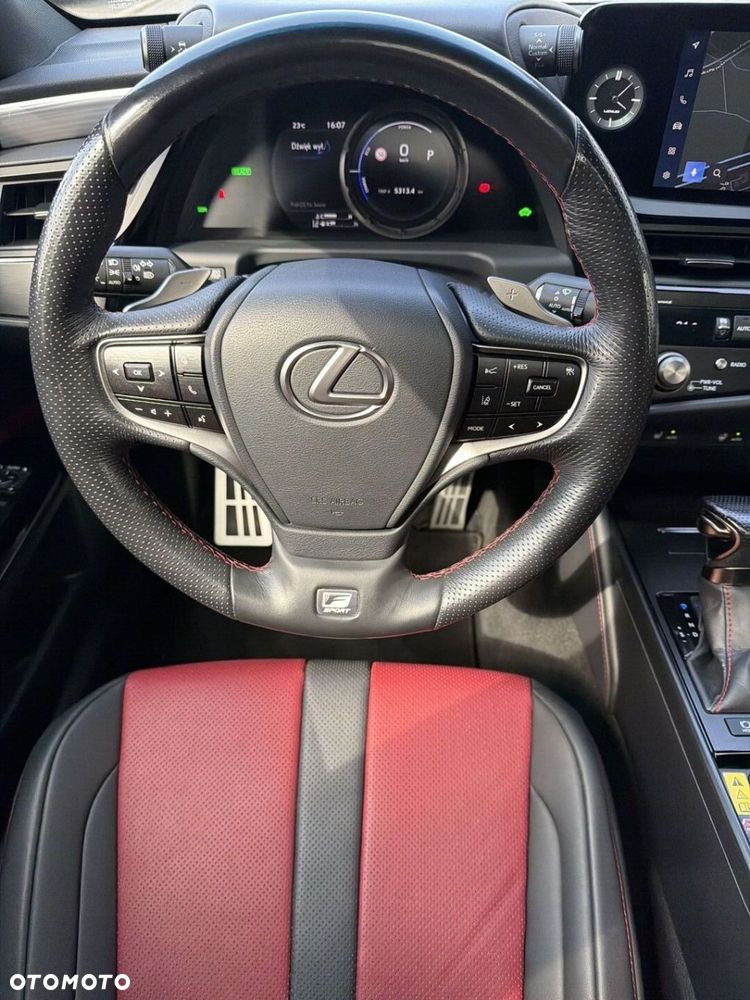 Lexus ES 300h F Sport Edition - 15