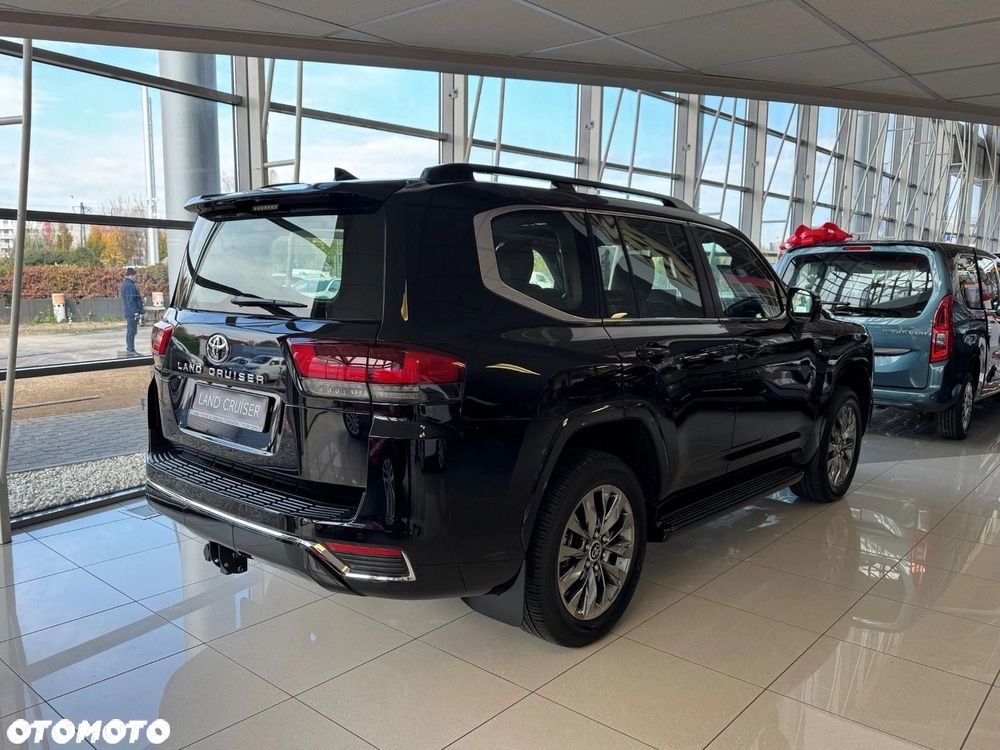 Toyota Land Cruiser - 3