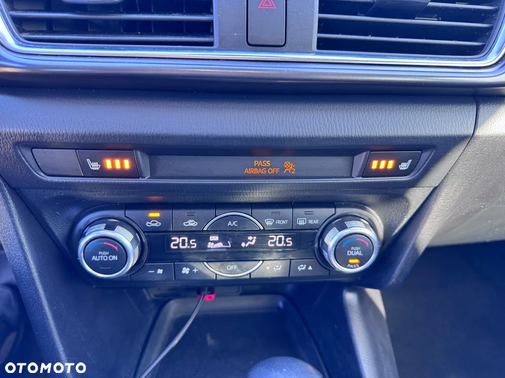 Mazda 3 - 13
