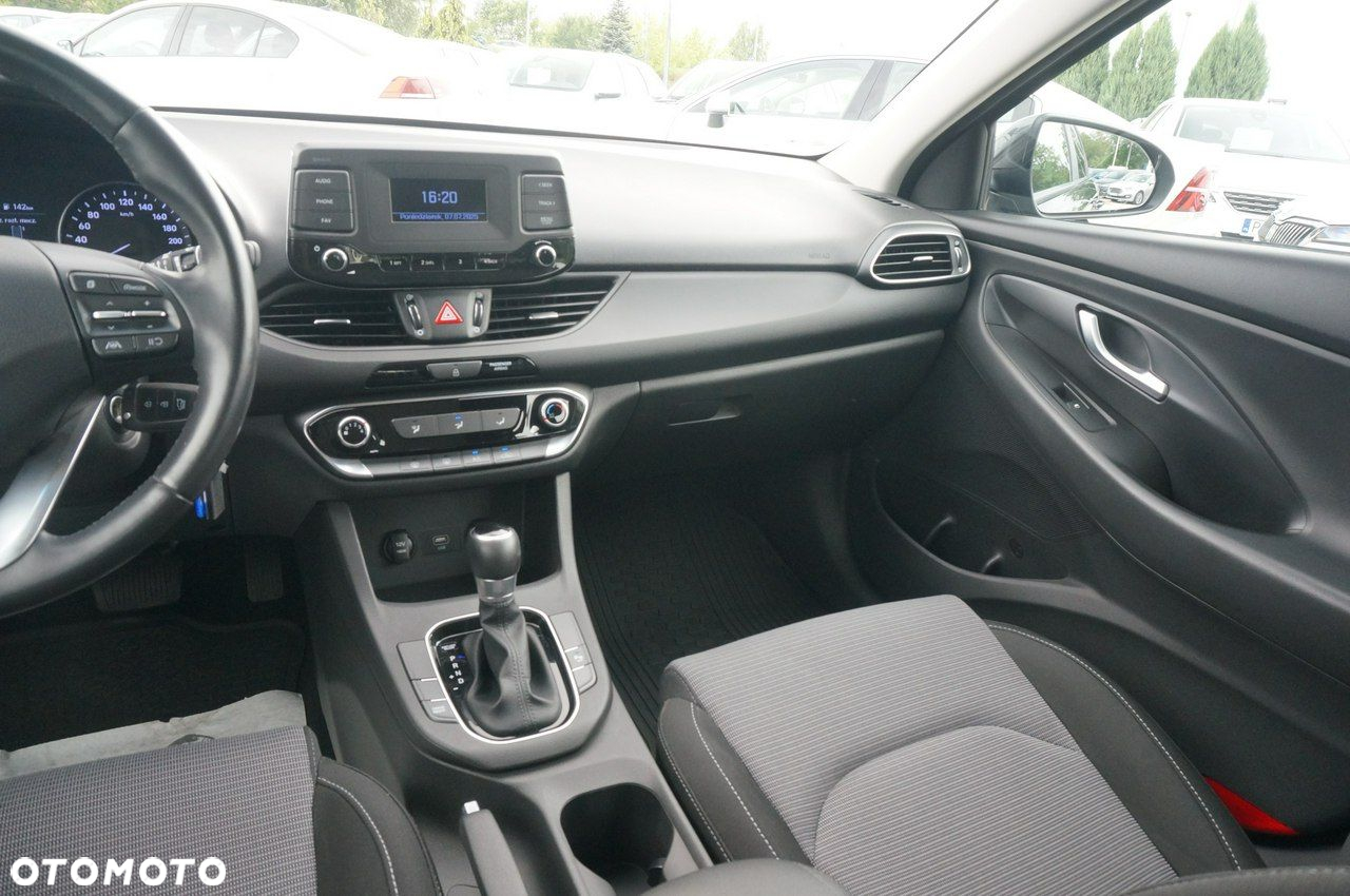 Hyundai i30 1.6 D Classic + DCT - 15