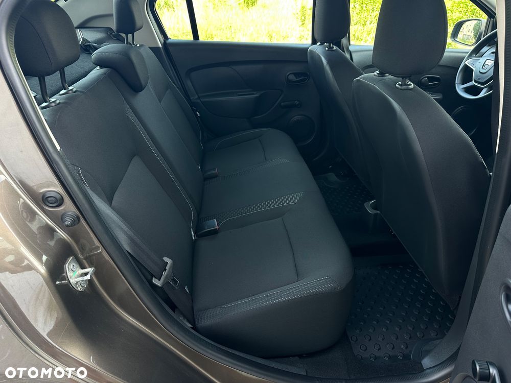 Dacia Logan 1.2 16V Laureate EU6 - 11