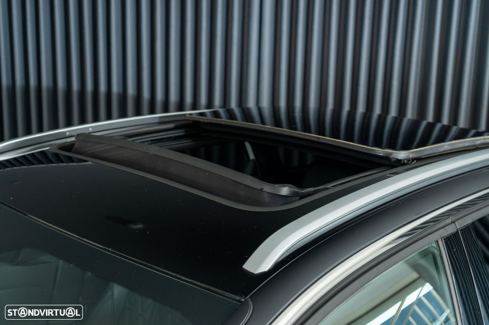 Peugeot 3008 1.6 Hybrid GT Pack e-EAT8 - 28