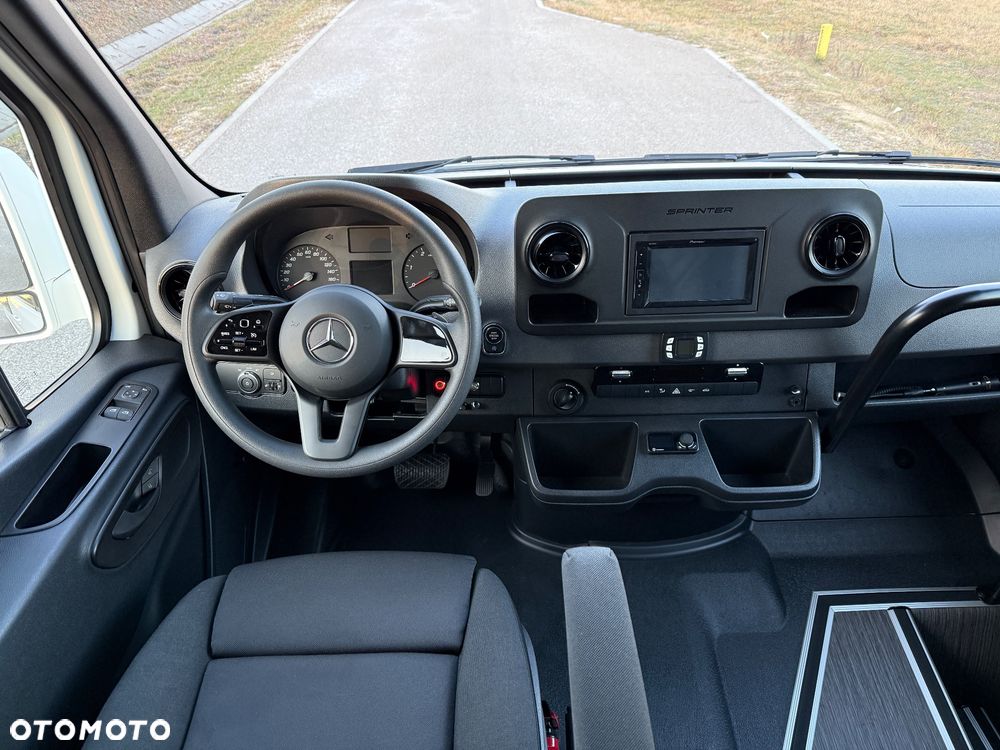 Mercedes-Benz Sprinter 517 - 26