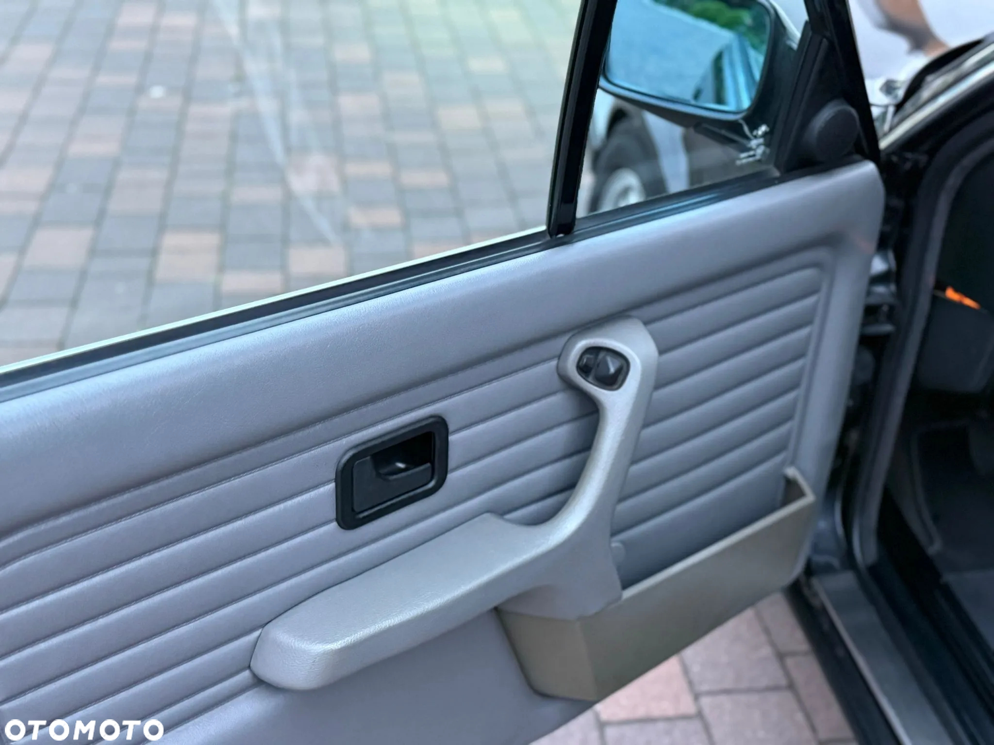 BMW Seria 3 325i - 17