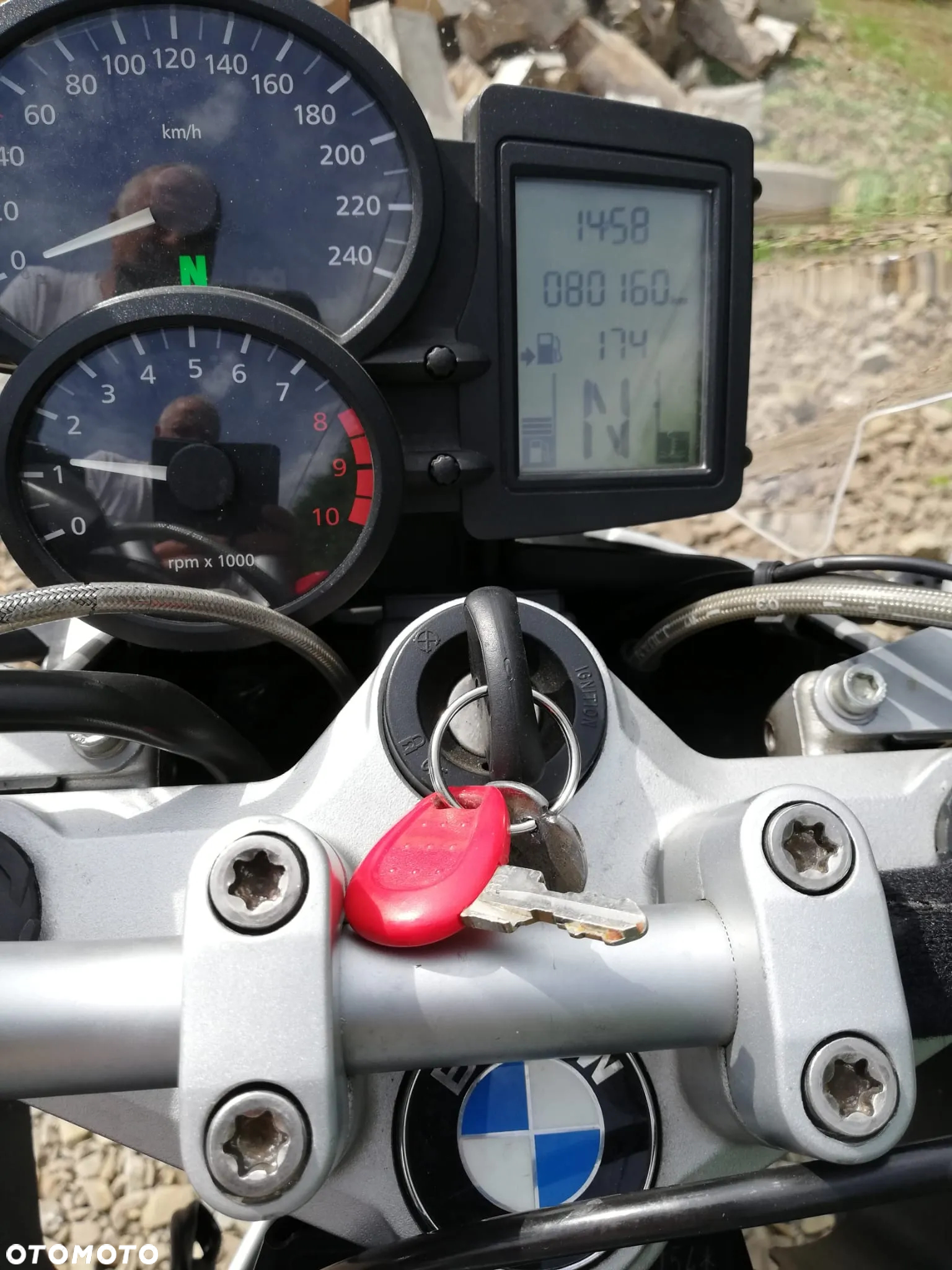 BMW R - 8