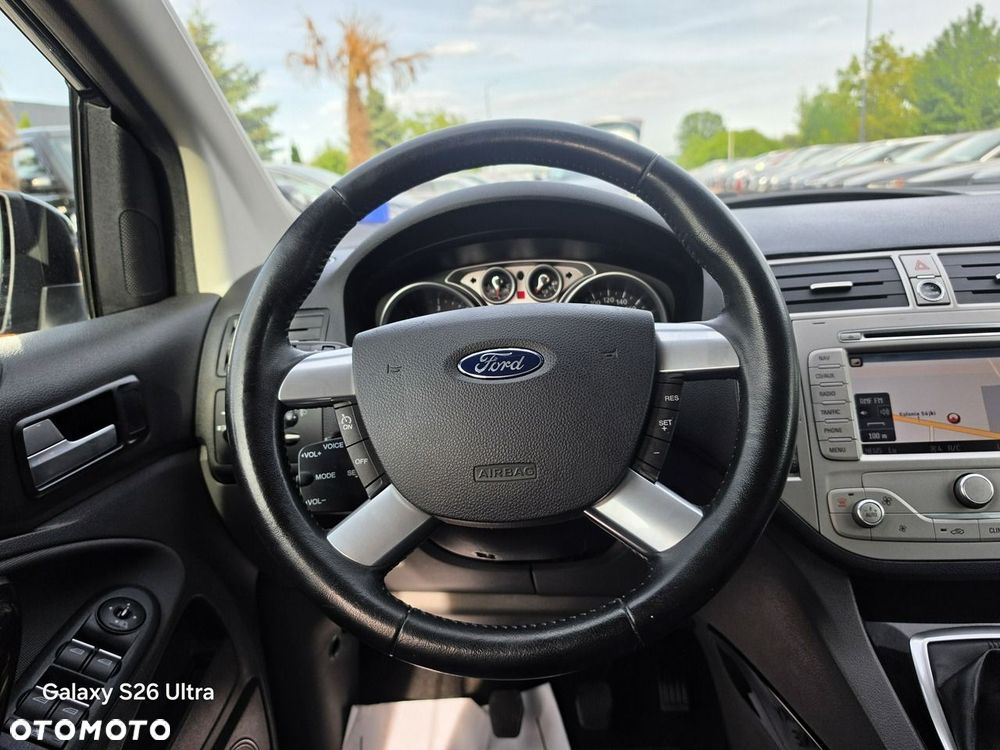 Ford Kuga 2.0 TDCi 4x4 Titanium - 36
