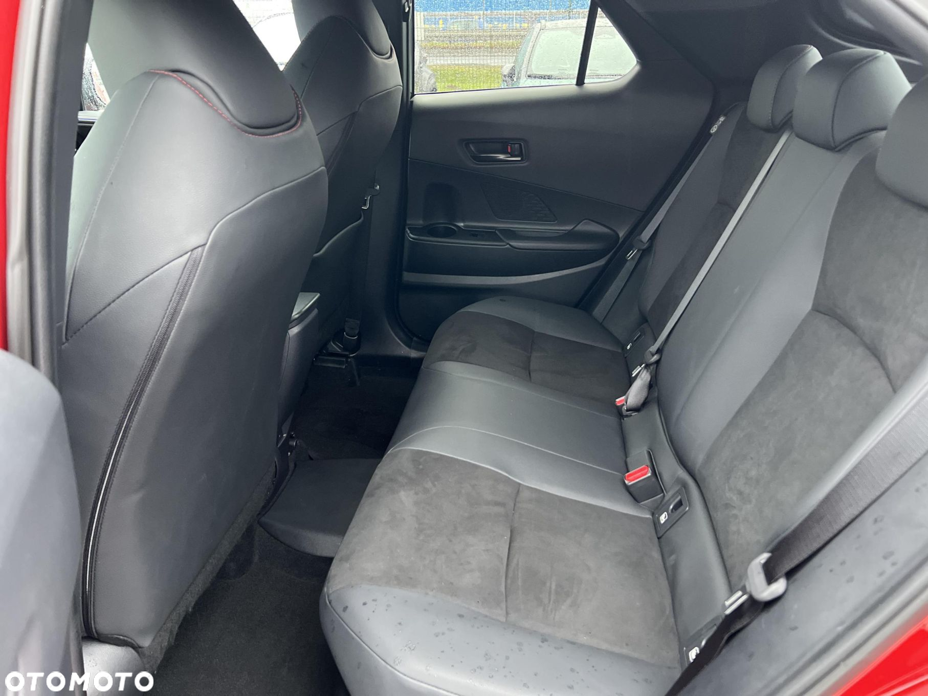 Toyota C-HR - 15