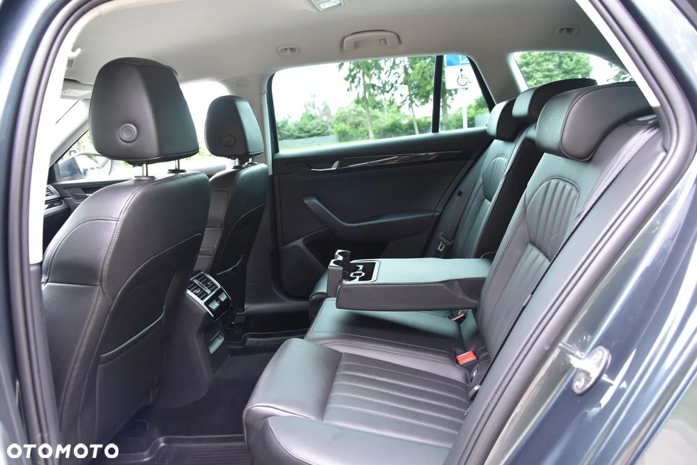 Skoda Superb 2.0 TDI 4x4 DSG L&K - 11