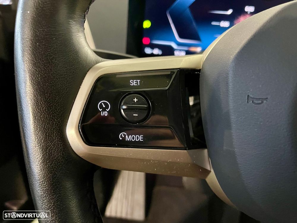 BMW iX xDrive 40 - 15