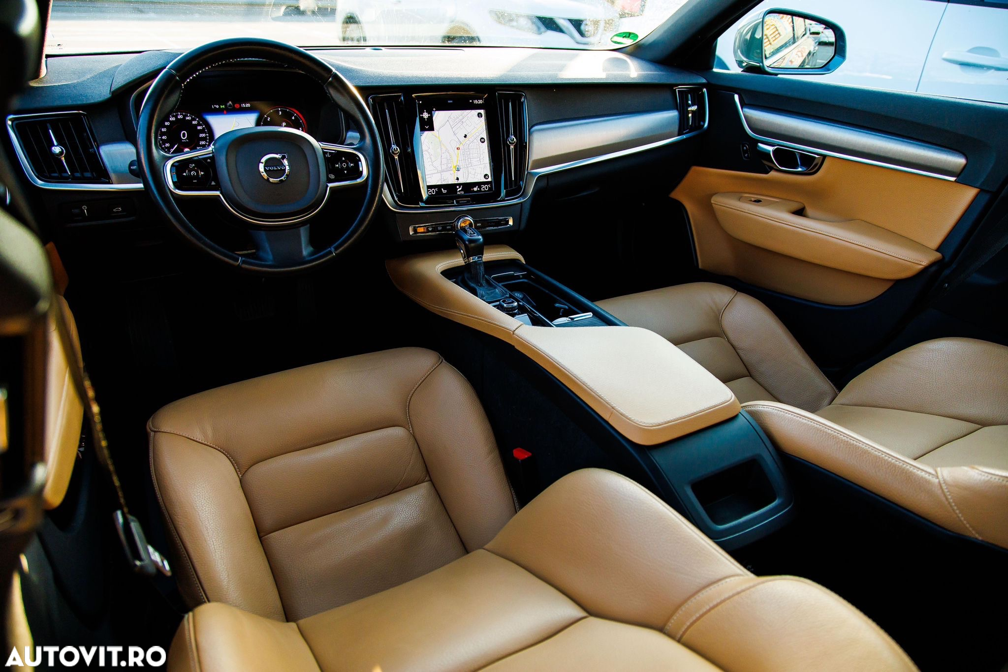 Volvo S90 D5 AWD Geartronic Momentum Pro - 12