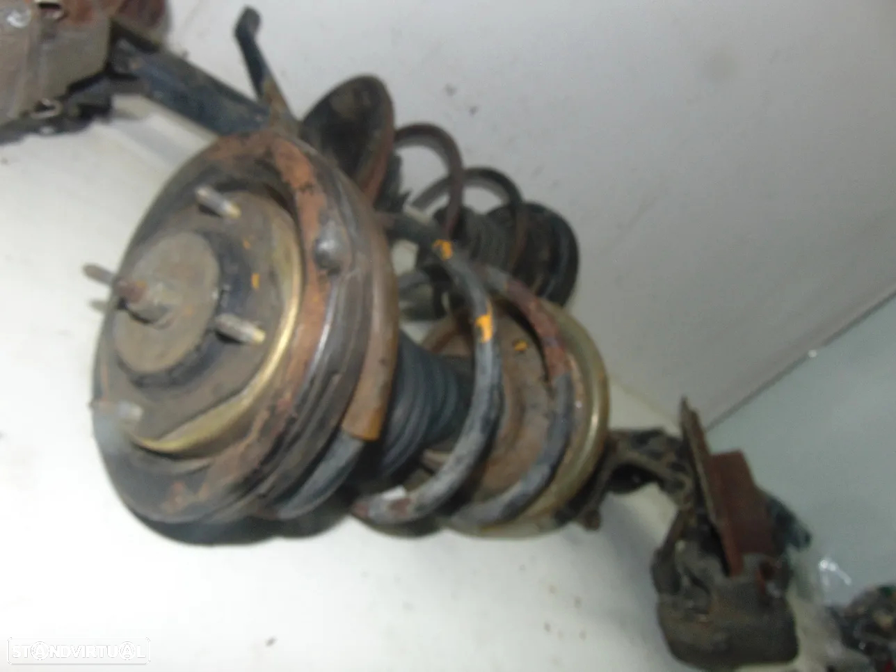 Alfa Romeo 33 suspensão - 4