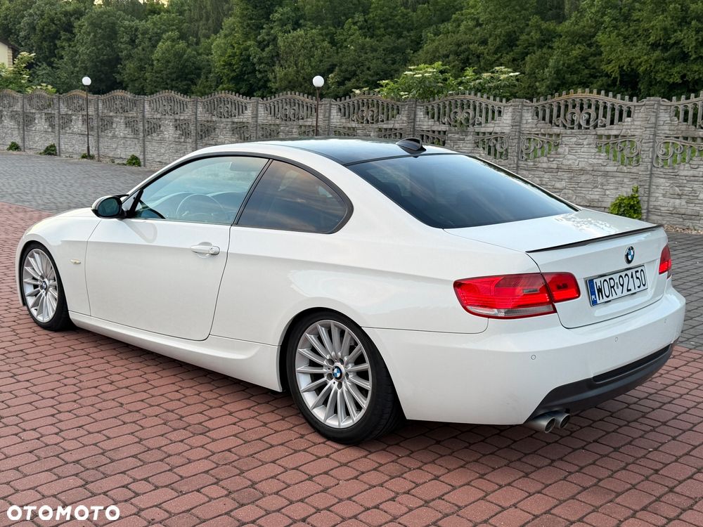 BMW Seria 3 330d M Sport Edition - 9