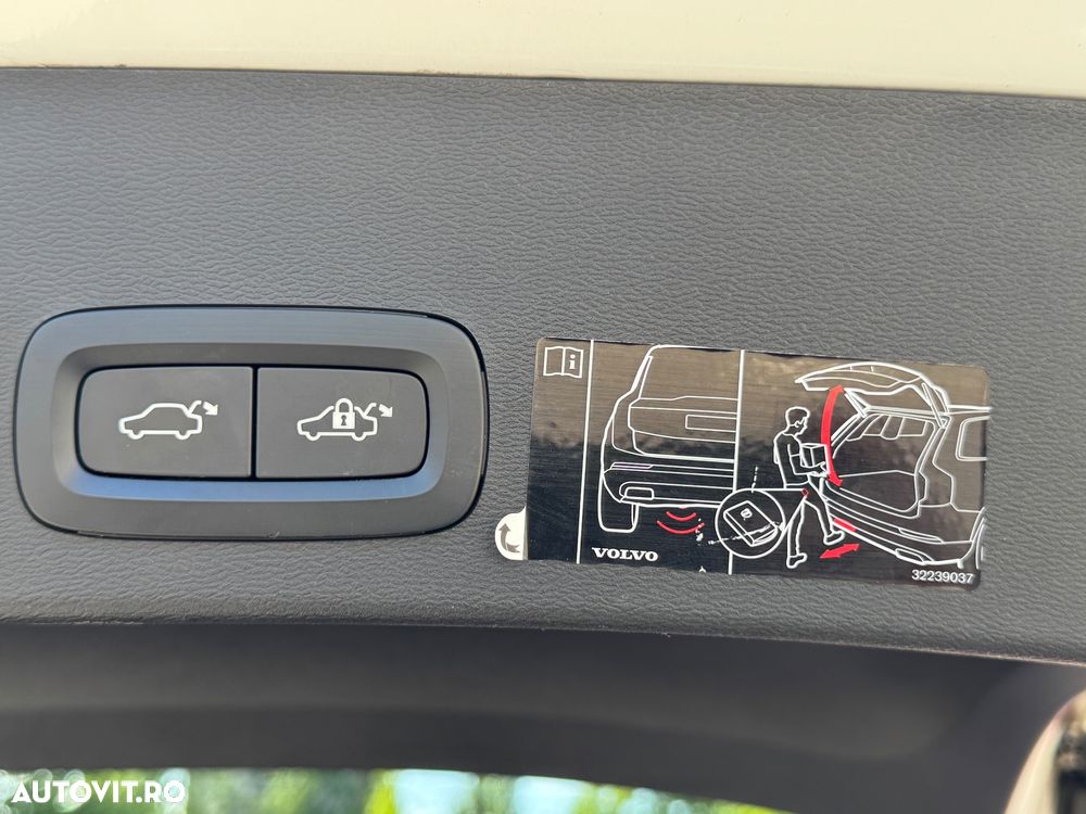 Volvo XC 40 D4 AWD Inscription - 4