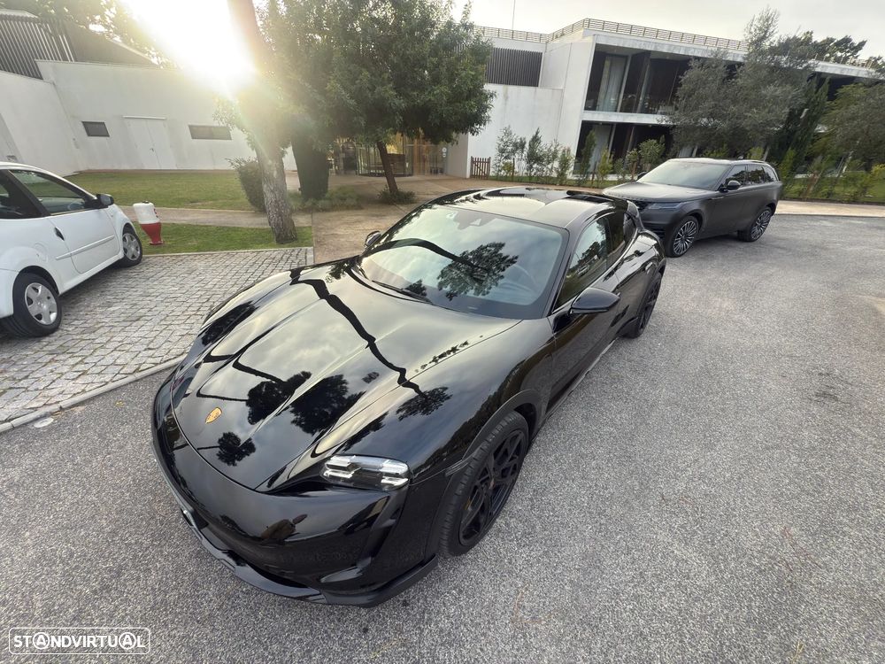 Porsche Taycan Cross Turismo 4 - 20