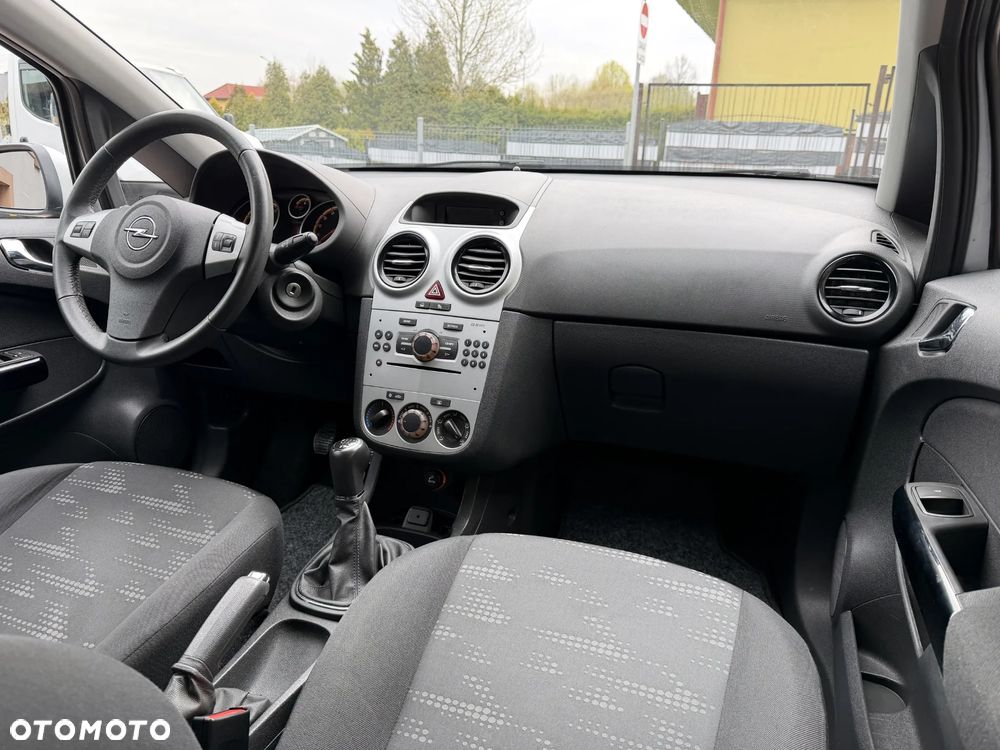 Opel Corsa 1.2 16V Essentia - 25