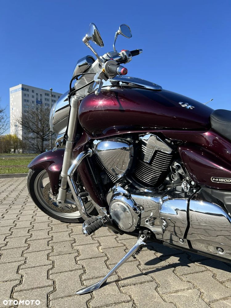 Suzuki Intruder - 3