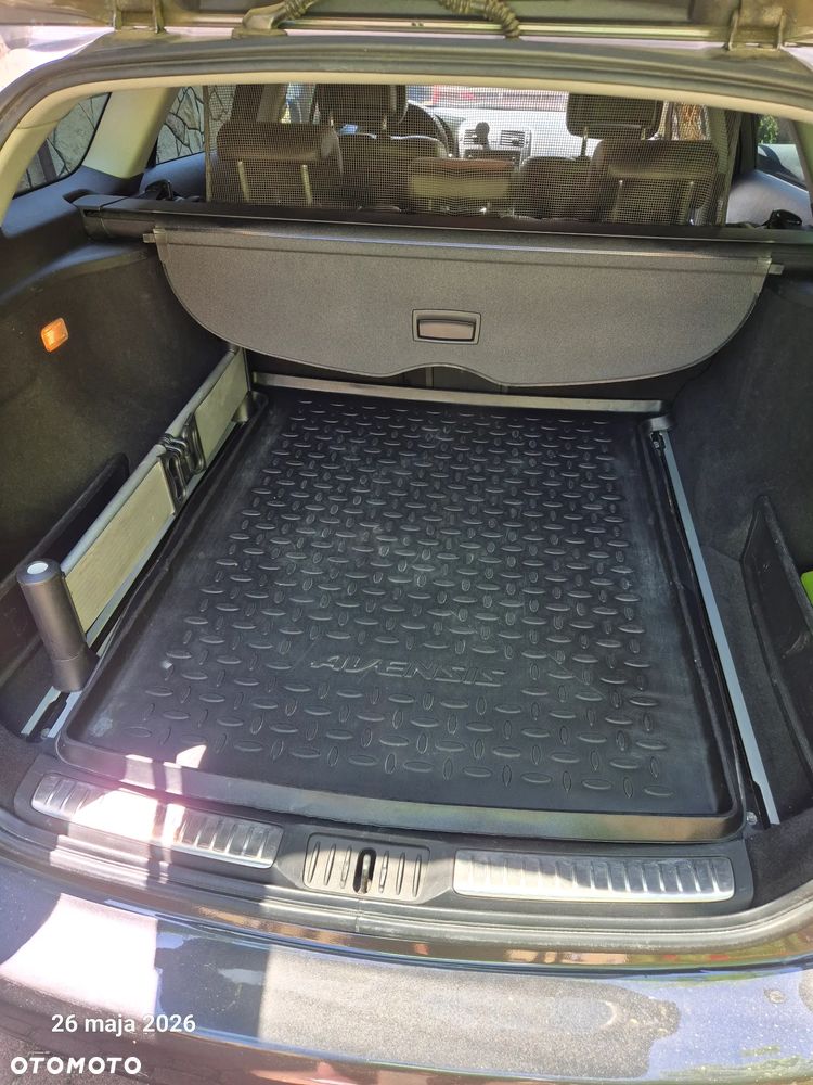 Toyota Avensis 1.8 Premium - 6