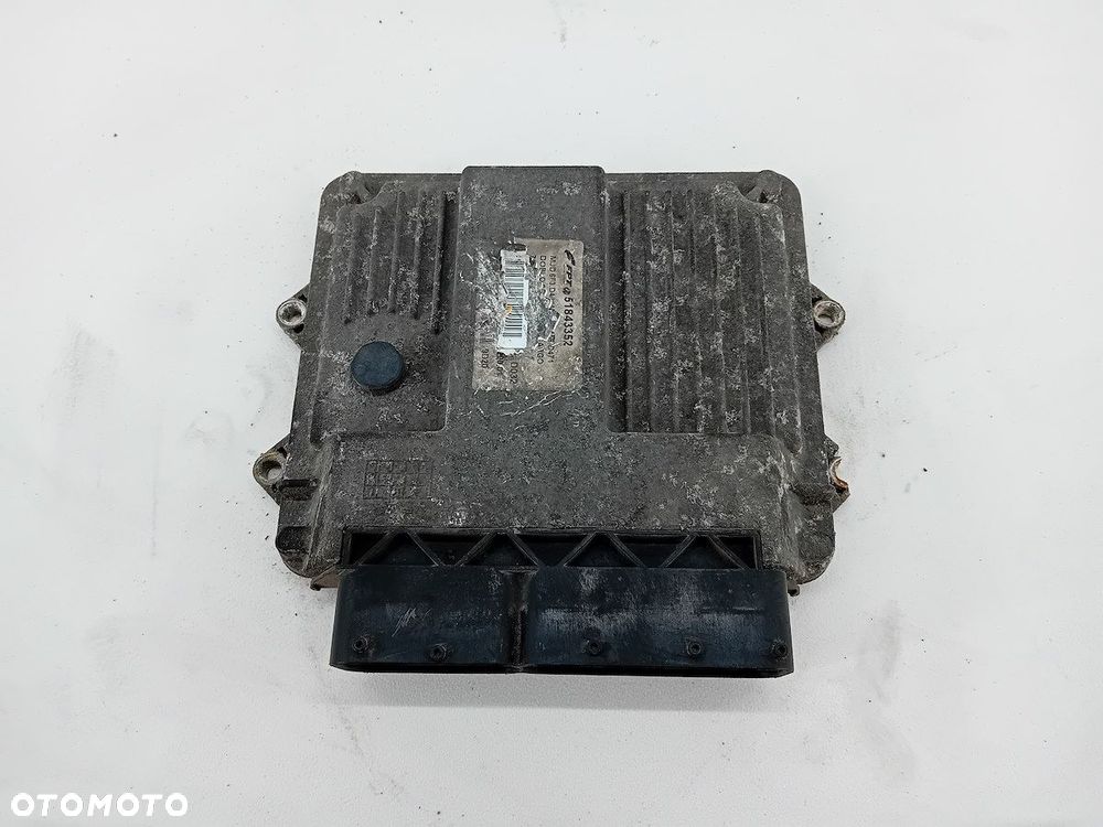 KOMPUTER, STEROWNIK FIAT DOBLO II 51843352 1.3 MJTD - 1