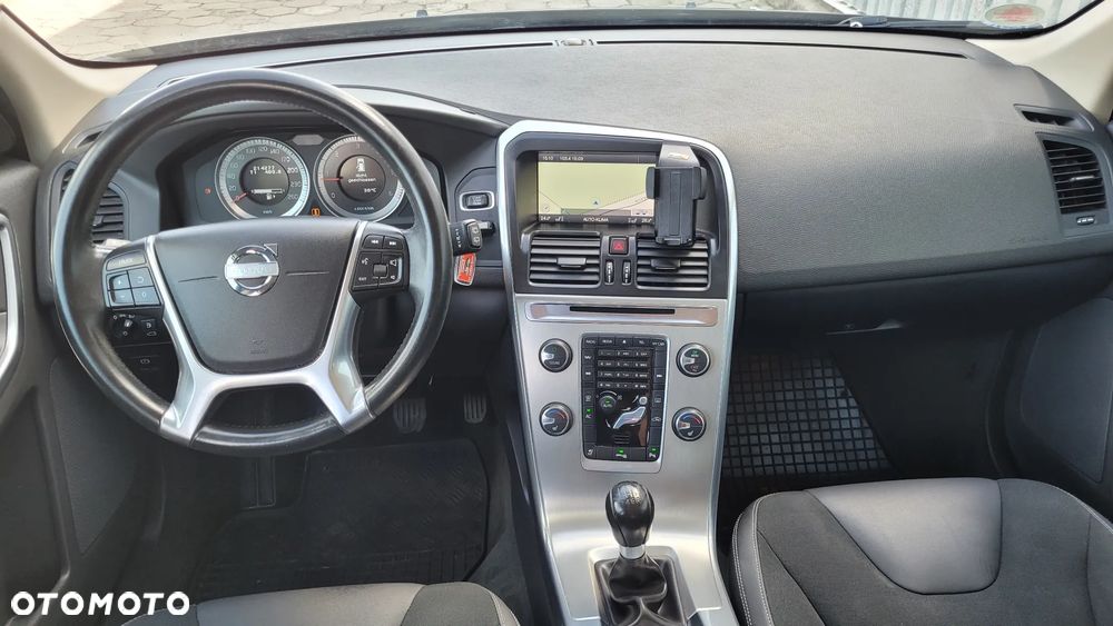 Volvo XC 60 D4 Momentum - 13