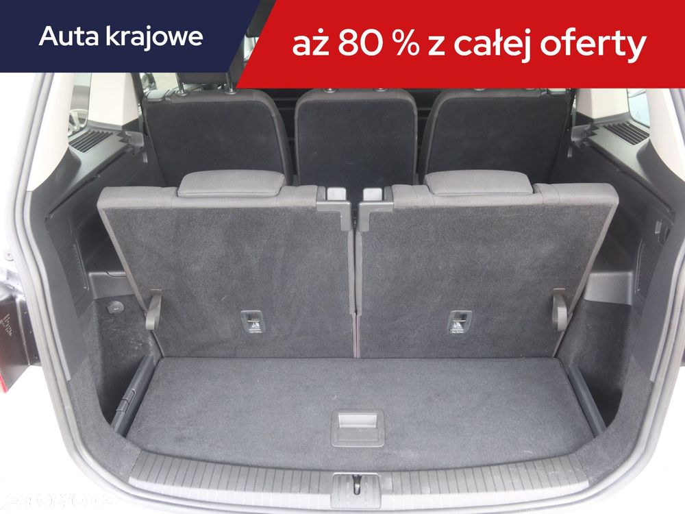 Volkswagen Touran - 19