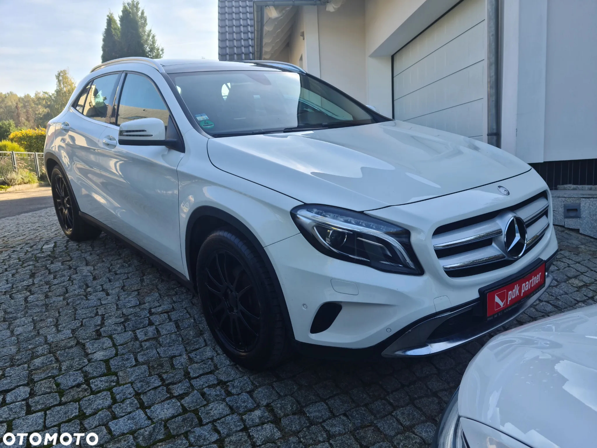 Mercedes-Benz GLA - 15