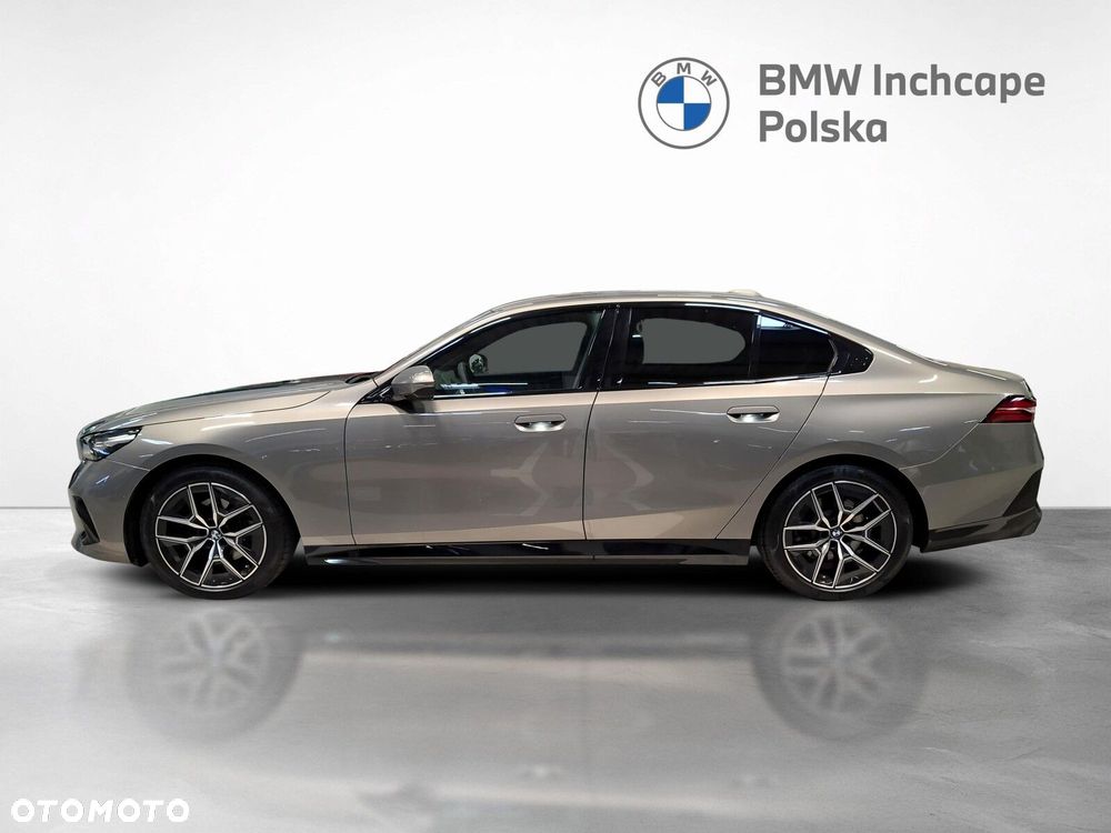 BMW 520D 2026 photo 2