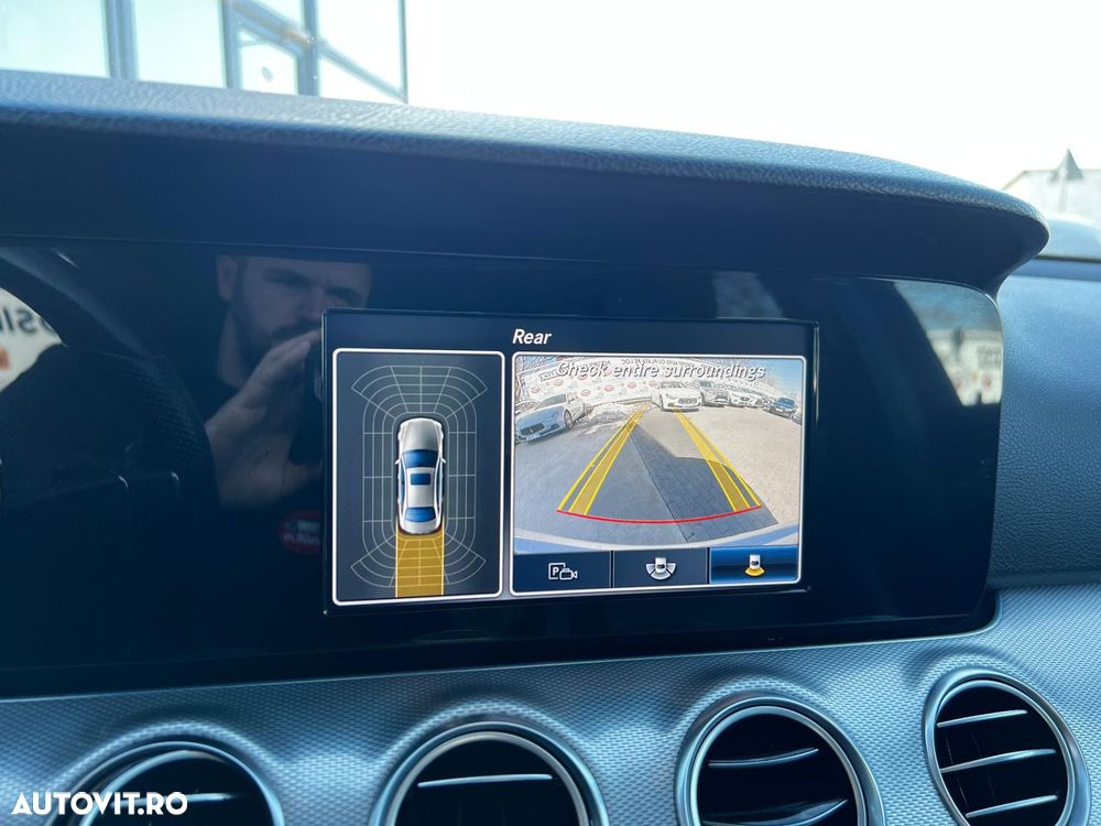 Mercedes-Benz E - 13