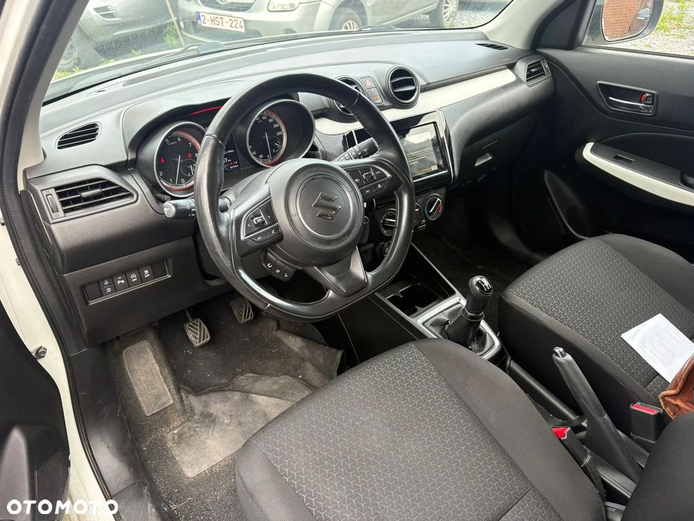 Suzuki Swift - 5