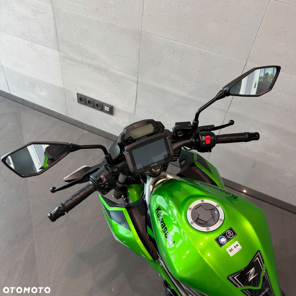 Kawasaki Z - 12