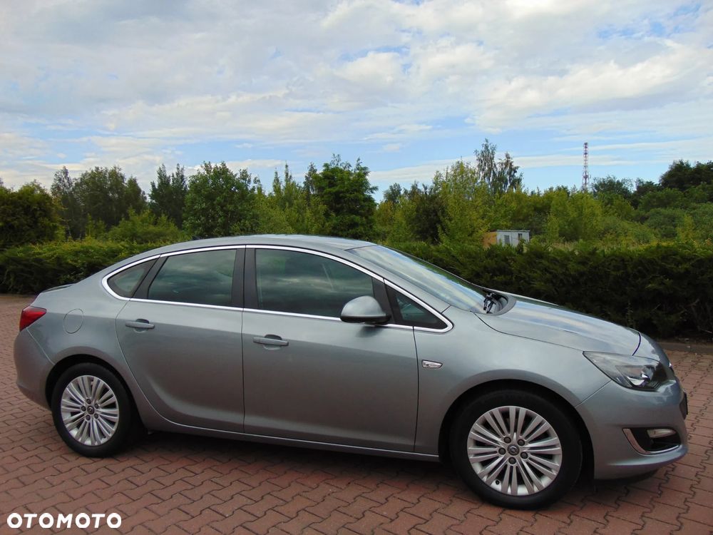 Opel Astra 1.7 CDTI DPF Exklusiv - 16