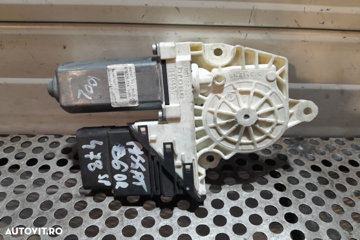 Motoras macara geam spate dreapta 1K0959703P Volkswagen VW Passat B6 - 1