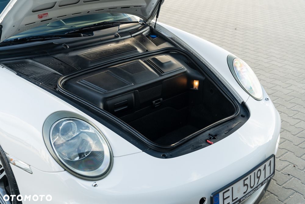 Porsche 911 - 18